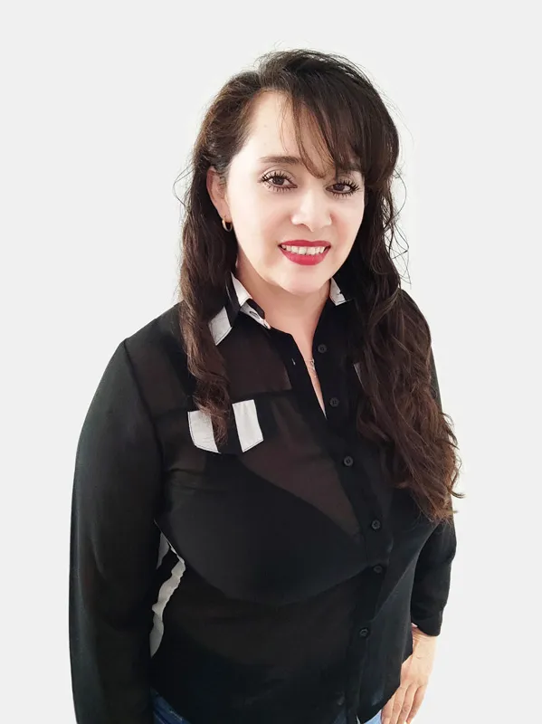 Elvia Montiel, Dirección de cuentas en CBrandMX